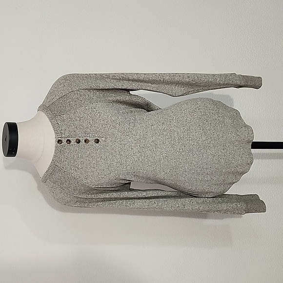 Warm & Cozy Lifestyle Top Lightweight Knit Pullover Long Sleeve Gray Size L - Picture 4 of 14